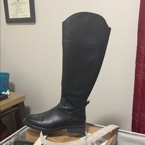 Black Knee-High Leather Boots